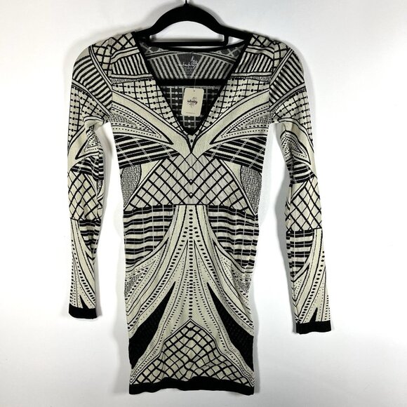 NWT Intimately Free People Mini Dress Size M/L Cream Black Print Stretch Boho - Picture 1 of 8